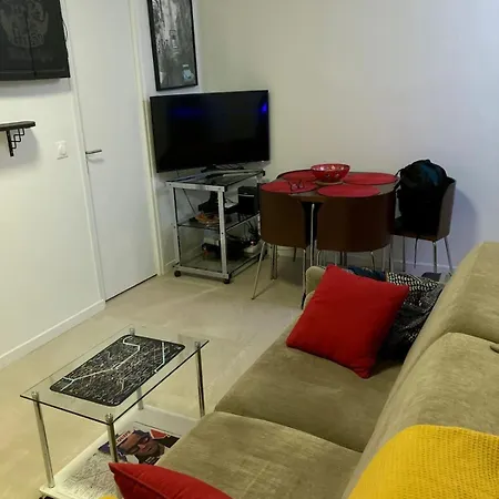 Super Apartement Near Montmartre Apartment